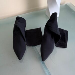 Donald J Pliner Boots Made in Italy Couture Black Kitten Heel Boots size 9